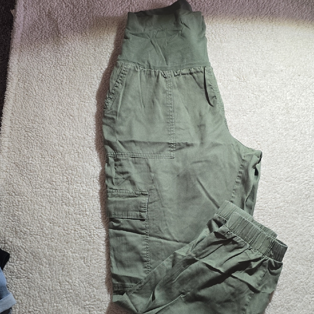 Isabel Maternity by Ingrid & Isabel Olive Cargo Pants